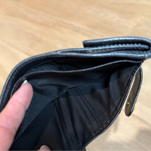 Coach Leather Signature Bi Fold Wallet - Picture 4 of 10